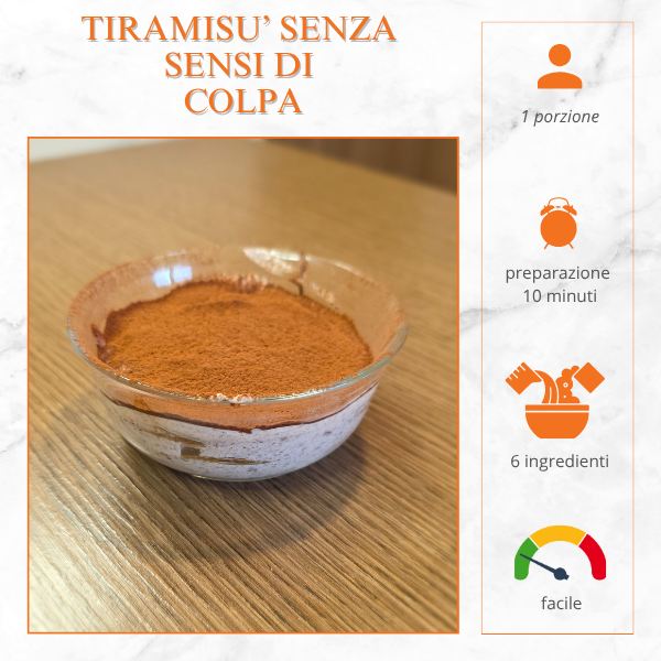 Tiramisù fit monoporzione senza zucchero, con cacao e crema leggera in coppetta di vetro