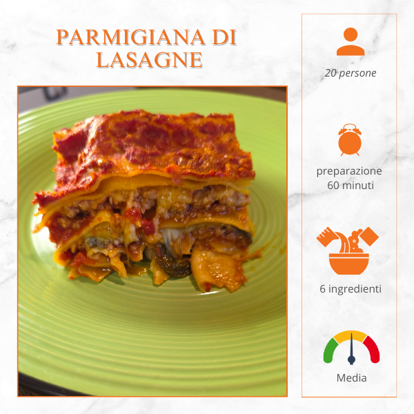Fetta di parmigiana di lasagne al forno con ragù, verdure e formaggio filante su piatto verde